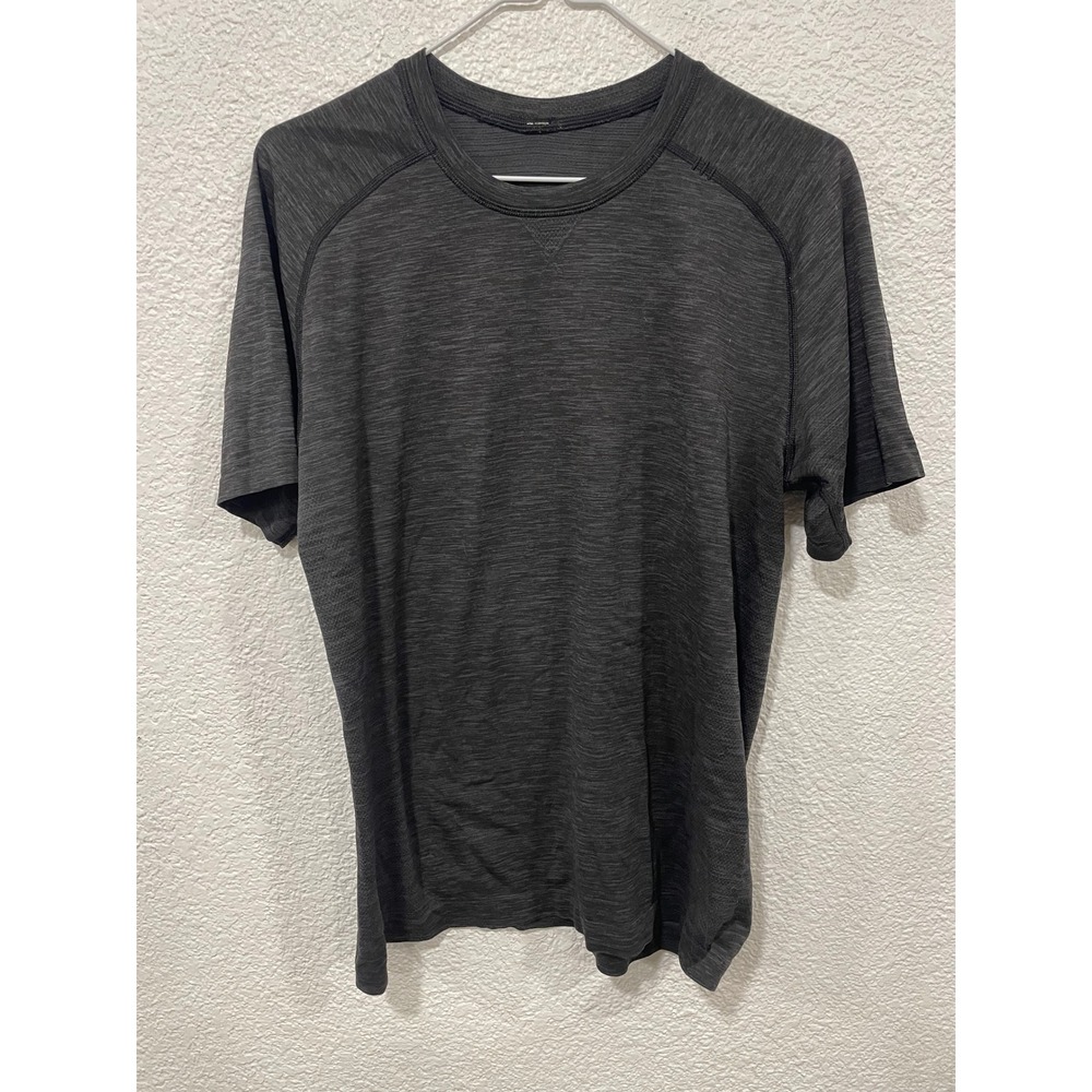 Lululemon Athletica Men's Sz M Dark Gray Spacedye Short Sleeve Vent Tech Shirt